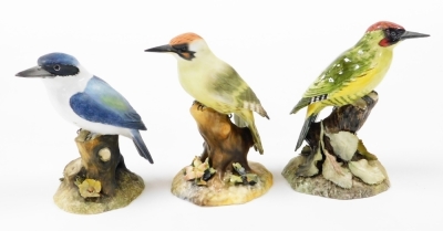 Three Royal Crown Derby boxed bird ornaments, to include green woodpecker, 15cm high, in matte finish, a glazed woodpecker, 15cm high, and a matte finish kingfisher, 13cm high. (3) - 2