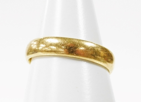 A George V 22ct gold thick wedding band, Birmingham 1911, ring size W, 8.5g.