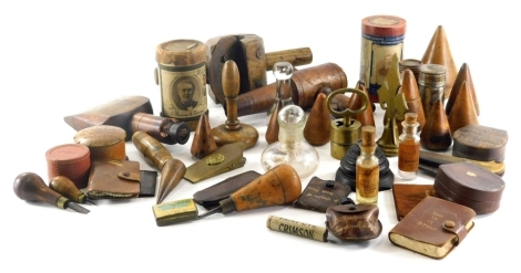 Various treen, early 20thC and later, items to include toy mushroom tops, spinning tops, flagon cork, various other treen bygones, collectables, etc. (a quantity)