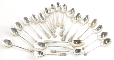 Various silver teaspoons, bearing designs to include Onslow pattern, various dates and marks, 6.5oz all in.