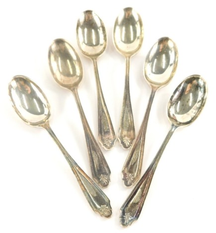 A set of six George VI silver teaspoons, with shaped handles and plain bowls, 9cm wide, Sheffield 1928, 2 1/2oz. (6)