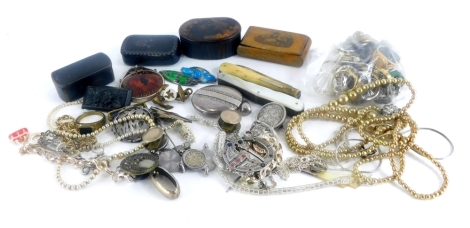 A small group of costume jewellery and effects, a silver locket pendant in Victorian style, faux pearl necklaces, enamel brooches, trinket boxes, etc. (a quantity)