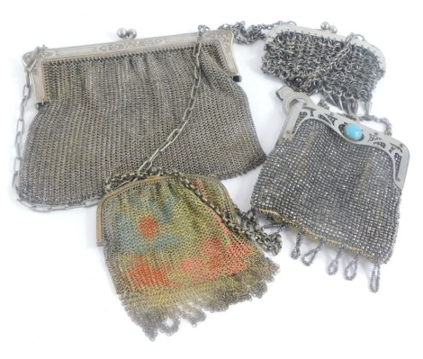 A group of mesh evening purses, silver plated examples, material examples, etc. (4)