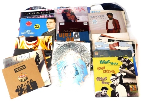 A quantity of general records, various 1990 artists, to include Del Amitri, Travelling Wilberries, mainly 12 inch singles to include picture discs.