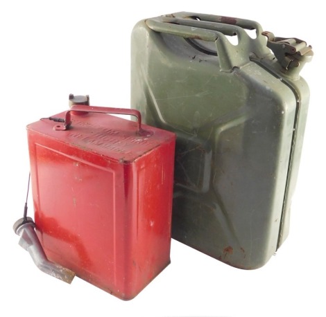 A Wavian 20ltr Jerry can, together with a red petrol can. (2)