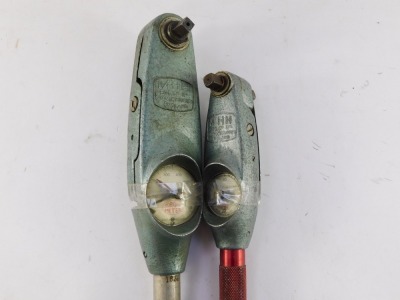 Two vintage Torque Meter wrenches, MHH Eng. Co Ltd, Bramley, Surrey., 700lb Inc and 20lbs-ft, nos 1639 and 2552. (2) - 2