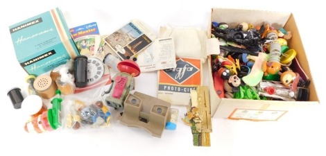 Games and toys, including an Hanimex Hanorama, boxed, Viewmaster, films, Tomy Toys, etc. (a quantity)