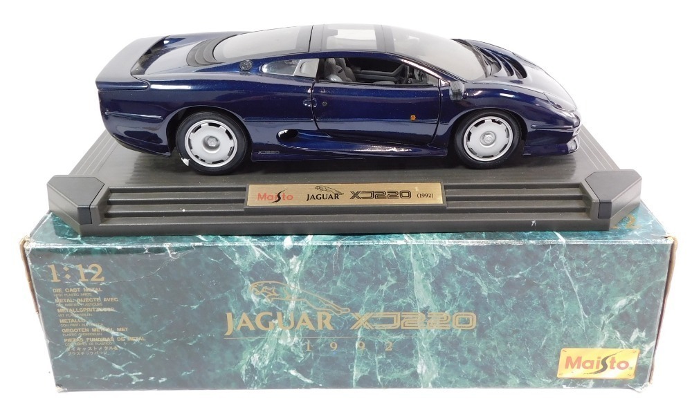 2024 Maisto 1:12 Jaguar XJ220 (1992)