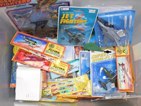 Power Prop Flying Gliders, Dyna-Flites die cast aeroplane, Italiere and other die cast fighter planes and sundry collectables, in blister packs and loose. (a quantity)