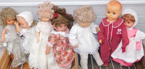 A group of dolls, all plastic limbed, in varying dress. (2 boxes)