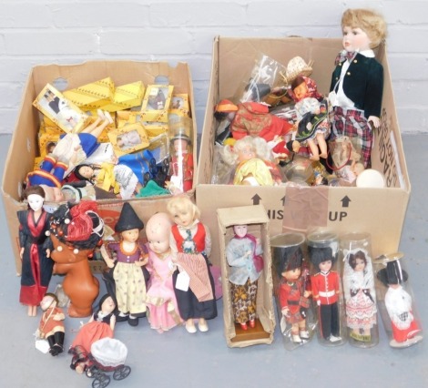 A group of Eastern an European collectors dolls, boxed, Del Prada collection figures, various others, etc. (2 boxes)