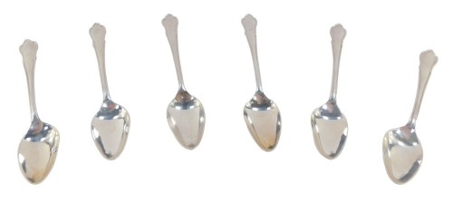 A set of six silver grapefruit spoons, Sheffield 1966, 5.10toz.