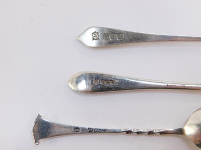 Six silver teaspoons, various assay offices 1959, six George V silver teaspoons, Sheffield 1928, and five Victorian silver coffee spoons, Thomas Bradbury & Sons, London 1898, 6.4toz. - 4