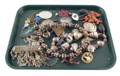 Silver and costume jewellery, including a shell form necklace, rings, brooches and pins. (a quantity)