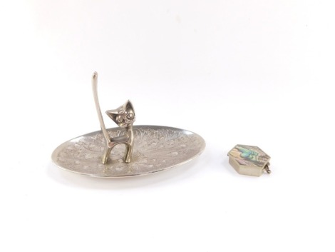 A Seba vintage silver plated jewellery dish, surmounted with a stylized cat, 17cm wide, together with a Mexican silver and abalone hexagonal pill box. (2)