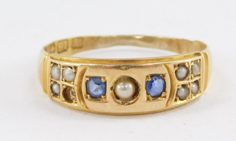 An 18ct gold seed pearl and sapphire ring, size N/O, 2.5g. (AF)