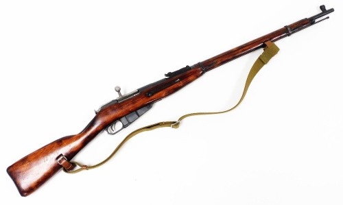 A deactivated Russian Moisin Nagant 1891/30 7.92mm bolt action rifle, Ser. No. 9125, barrel length 29". Certificate No. 155648 was issued on the 17/06/2020 and the cost of changing the gun from the old British certification to the new European Union ru