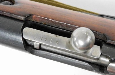 A deactivated Russian Moisin Nagant 1891/30 7.92mm bolt action rifle, Ser. No. 9125, barrel length 29". Certificate No. 155648 was issued on the 17/06/2020 and the cost of changing the gun from the old British certification to the new European Union ru - 4