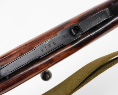 A deactivated Russian Moisin Nagant 1891/30 7.92mm bolt action rifle, Ser. No. 9125, barrel length 29". Certificate No. 155648 was issued on the 17/06/2020 and the cost of changing the gun from the old British certification to the new European Union ru - 6