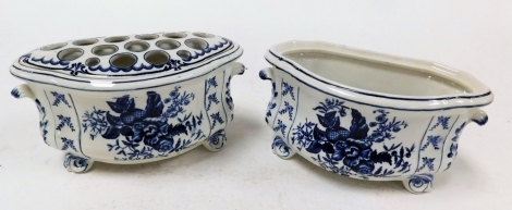 Two Booths blue and white flower bough pots, in Worcester style, one with top inset, 9cm high x 18cm wide. (2, AF)