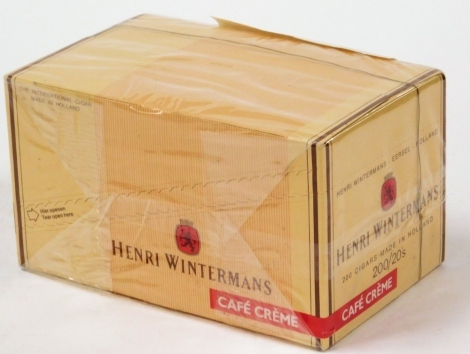 Two hundred Henri Wintermans Cafe Creme cigars, in cardboard case with outer plastic wrap.