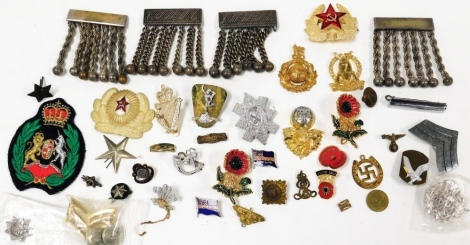 A group of jewellery and effects, cap badges, bar brooches, silver plated uniform chains, etc. (a quantity)