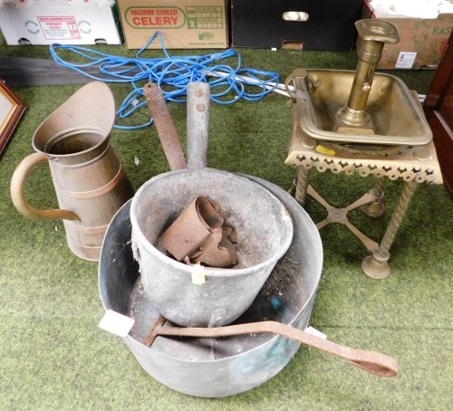 A group of copper and brass wares, a skillet pan, brass trivet stand, candlestick, etc. (a quantity)