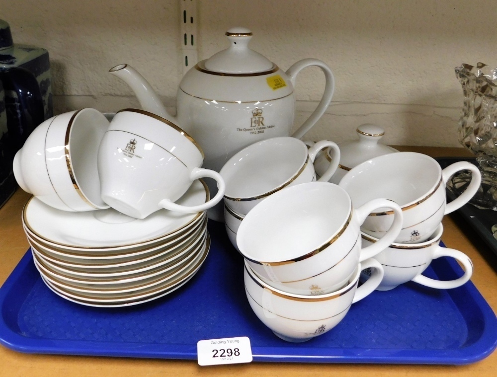 A Queen's Golden Jubilee commemorative tea set, comprising teapot, milk