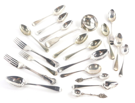 A collection of silver and silver plated flatware, to include a Irish silver fiddle pattern George III spoon, Dublin 1801, a pair of George IV silver fiddle pattern teaspoons, London 1829 etc., weighable silver 6½oz.