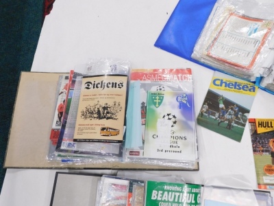 A collection of Chelsea football programmes predominantly from the 1970's, 80's, etc., to include Chelsea season 1974-75, Chelsea Football League Division Two Oldham Athletic 10th January, Chelsea v Carlisle August 28th, Chelsea v Fulham 8th April 1977, e - 5