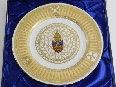 A Spode Lincoln Cathedral Limited Edition plate, number 314 of 900, with certificate, case (AF) - 2