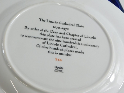 A Spode Lincoln Cathedral Limited Edition plate, number 314 of 900, with certificate, case (AF) - 3