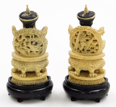 A pair of 19thC Chinese carved ivory figures, of the Emperor and Empress seated on thrones, 13cm high, on carved hardwood bases. - 3