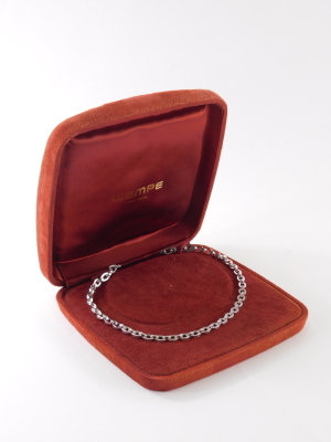 A Wempe diamond necklace, with oval bar and link chains, central links channel set with 230 round brilliant cut diamonds, in white gold, diamonds approximately 1.2mm-1.5mm diameter, total estimated carot weight 1.38ct, asses colour G/H clarity IF/VVS, whi - 4