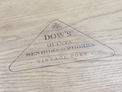 Five bottles of Dow's Vintage 1999 port, a further bottle of port, label damaged, and a Senhora Da Ribeira plated corkscrew with simulated bone handle, contained in a hardwood Dow's Quinter Senhora Da Ribeira Vintage port case, the case 55cm wide. (6) - 3