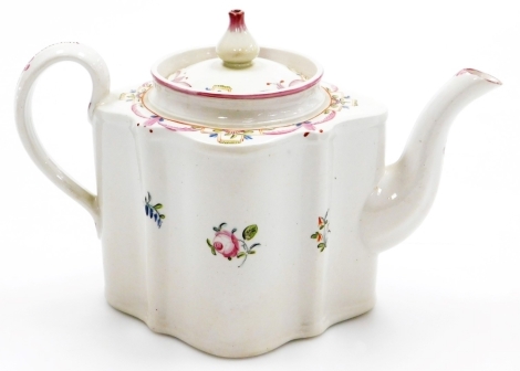 An early 19thC Newhall porcelain teapot, pattern 213, with sprigs of rosebuds and foliage, circa 1796-1805, 15cm high.
