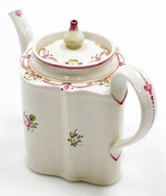 An early 19thC Newhall porcelain teapot, pattern 213, with sprigs of rosebuds and foliage, circa 1796-1805, 15cm high. - 2