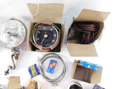 Various car accessories, to include head lamps, dashboard parts, wires, etc. (a quantity) - 2