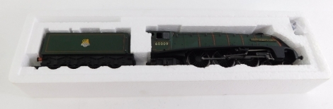 A Bachmann OO gauge Gresley Class A4 Pacific locomotive 'Union of South Africa', BR lined green livery, early emblem, 4-6-0, 60009, 31-951A.