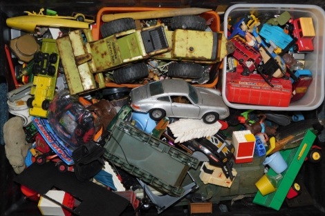 A group of die cast play worn cars, agricultural vehicles, buses, tanks, Tonka tipper truck, etc. (1 box)