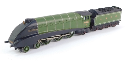 A Hornby 00 gauge Gresley Class A4 Locomotive 'Sea Eagle', LNER green livery, 4-6-2, 4487.