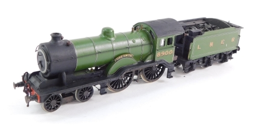 A kit built 00 gauge Holden Class D14 locomotive 'Claud Hamilton', LNER lined green livery, 4-4-0, 8900.