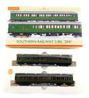 A Hornby 00 gauge Southern Railway 2-BIL train pack, including SR 2-BIL Driving motor brake EMU "10607 and a composite EMU "12064", R3161A.