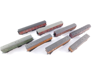 OO gauge coaches, some kit built, including LNER teak coaches, parcel van and LMS coaches. (1 tray) - 2