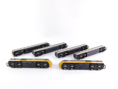 Hornby OO gauge class 43 HST, Intercity 25 livery, including power car, dummy car, and four MK3 intercity coaches. (1 tray) - 2