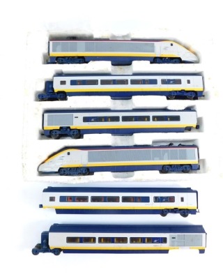 Hornby OO gauge Siemens E320 Class 374 Eurostar EMU, including power car, dummy car, and four passenger saloons. (1 tray)