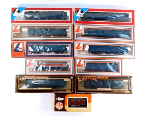 Lima and Mainline OO gauge rolling stock, including BR blue parcel vans, Express parcels coach, etc. (11)