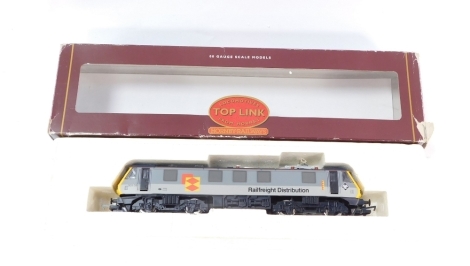 A Hornby OO gauge Class 90 electric locomotive, 90135 Railfreight Distribution, R2005.