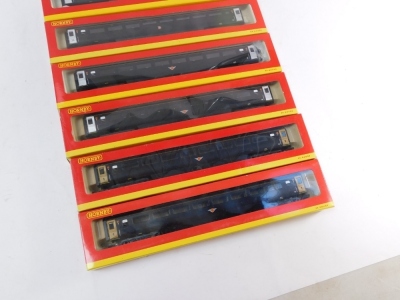 Hornby OO gauge Grand Central MK3 coaches, including R4330A tourist class 42405, R4330 tourist class 42401, etc. (6) - 2