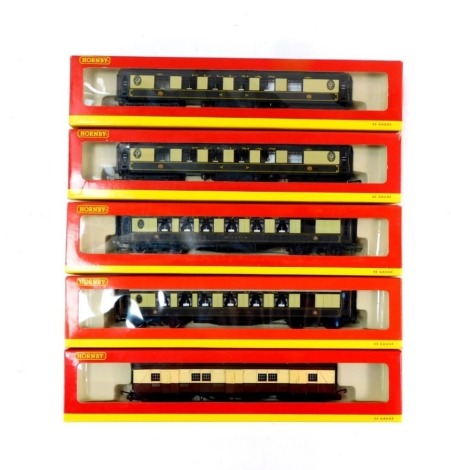 Hornby OO gauge Pullman coaches, including R223 1st class parlour car, Pullman 1st class kitchen car 'Adrian', etc. (5)